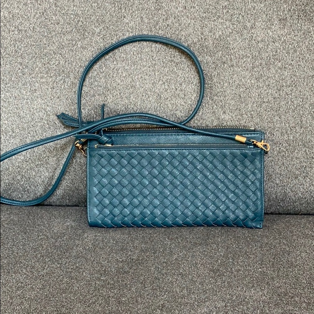 Urban Expressions crossbody/clutch